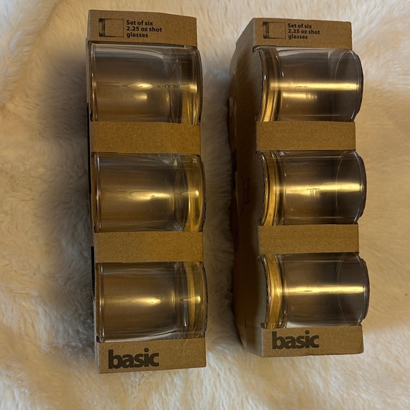 NWT! Basic Shot Glass Set - Picture 6 of 7